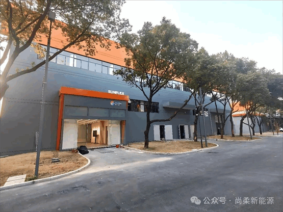 一张薄膜的十年：尚柔如何让柔性钙钛矿走进生活？